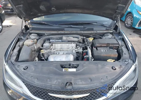 2017 Chrysler 200 Limited Platinum из США, поврежденный, VIN 1C3CCCAB3HN510772